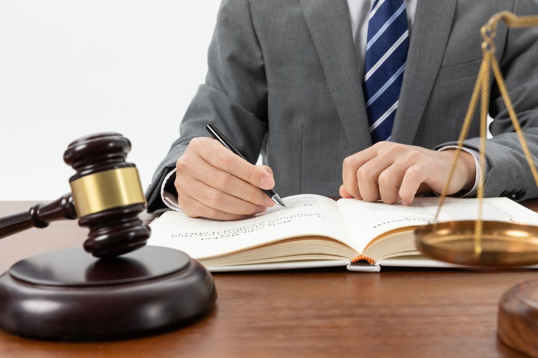 Featured image for “Business Litigation Lawyer in Aventura, FL”